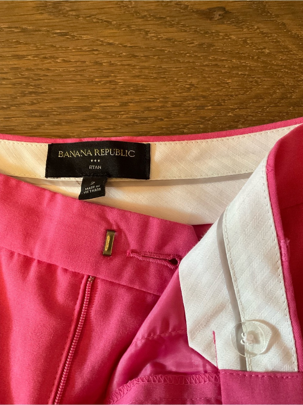 Banana Republic Classic Fit Blazer & Ryan Pant
Blazer: Size 4
Pant: Size 2 - Picture 12 of 15